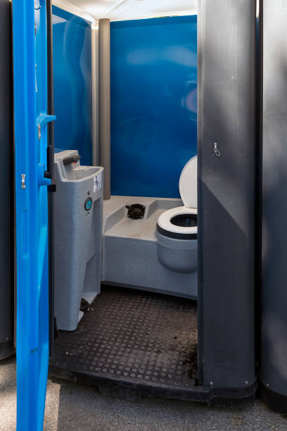 Best Luxury portable toilet rental  in Shanor Northvue, PA